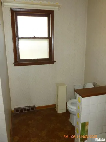 $200,000 | 5311 North Fairmount Street, Davenport, IA 52806