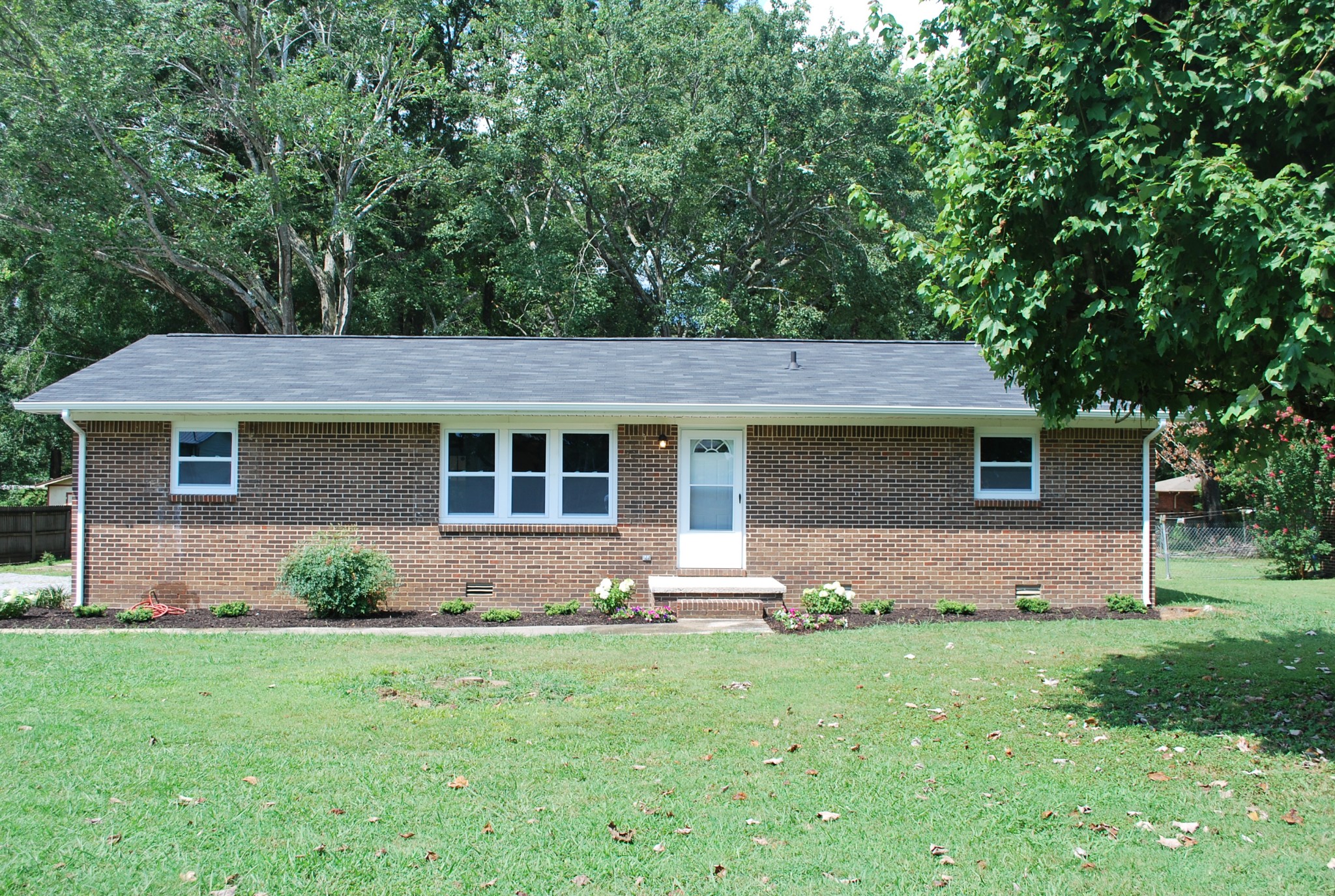 289 Woods Edge Road Winchester, TN 37398 - Photo 1 of 37 Gallery Image 1