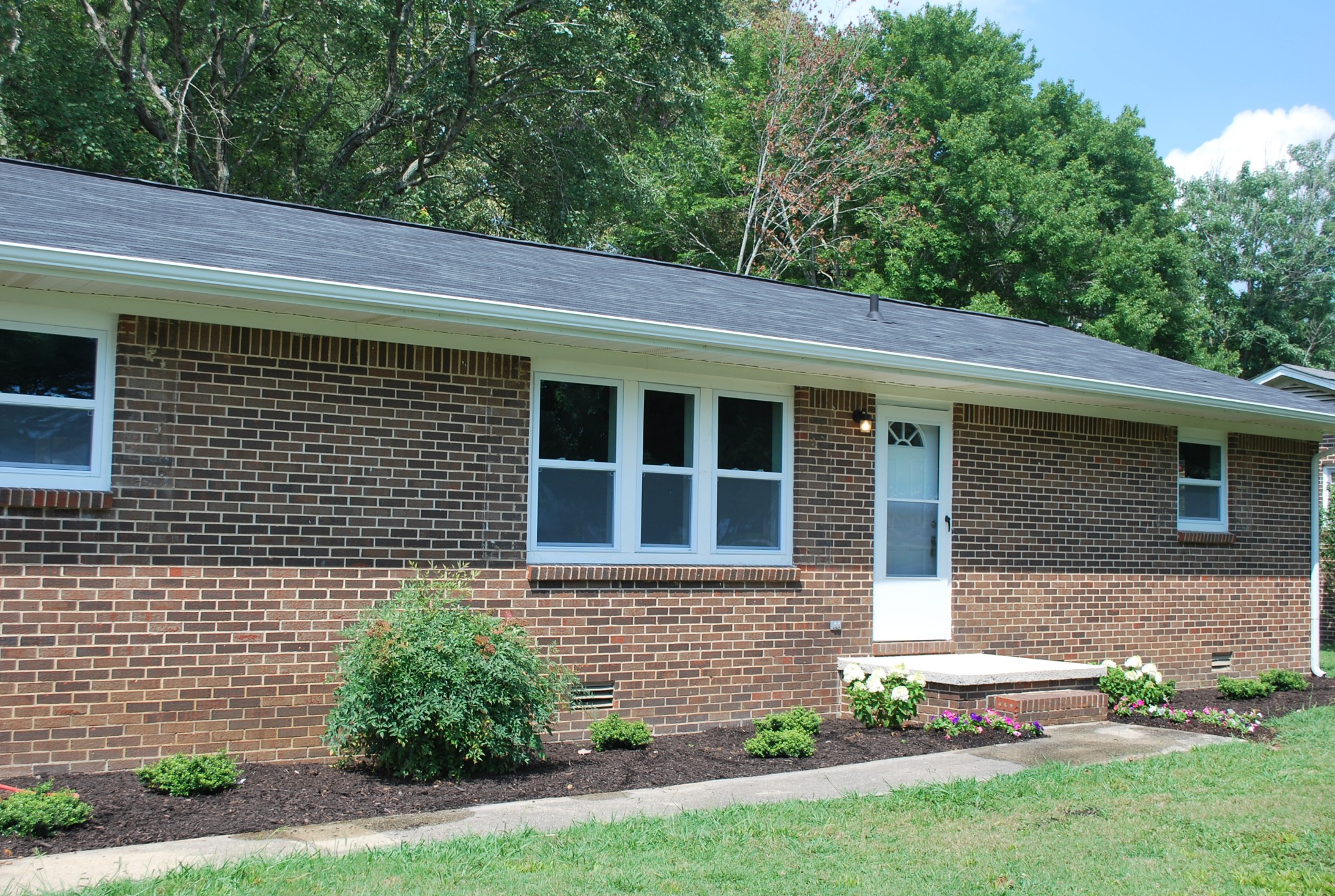 289 Woods Edge Road Winchester, TN 37398 - Photo 3 of 37 Gallery Image 3
