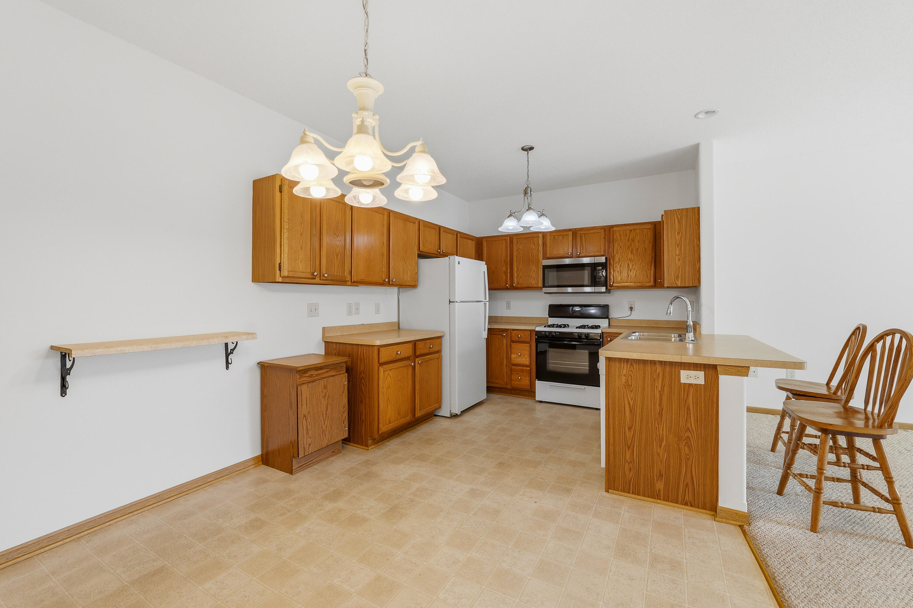 334 Brookside Drive, Unit 4 Juneau, WI 53039 - Photo 7 of 21 P1962391