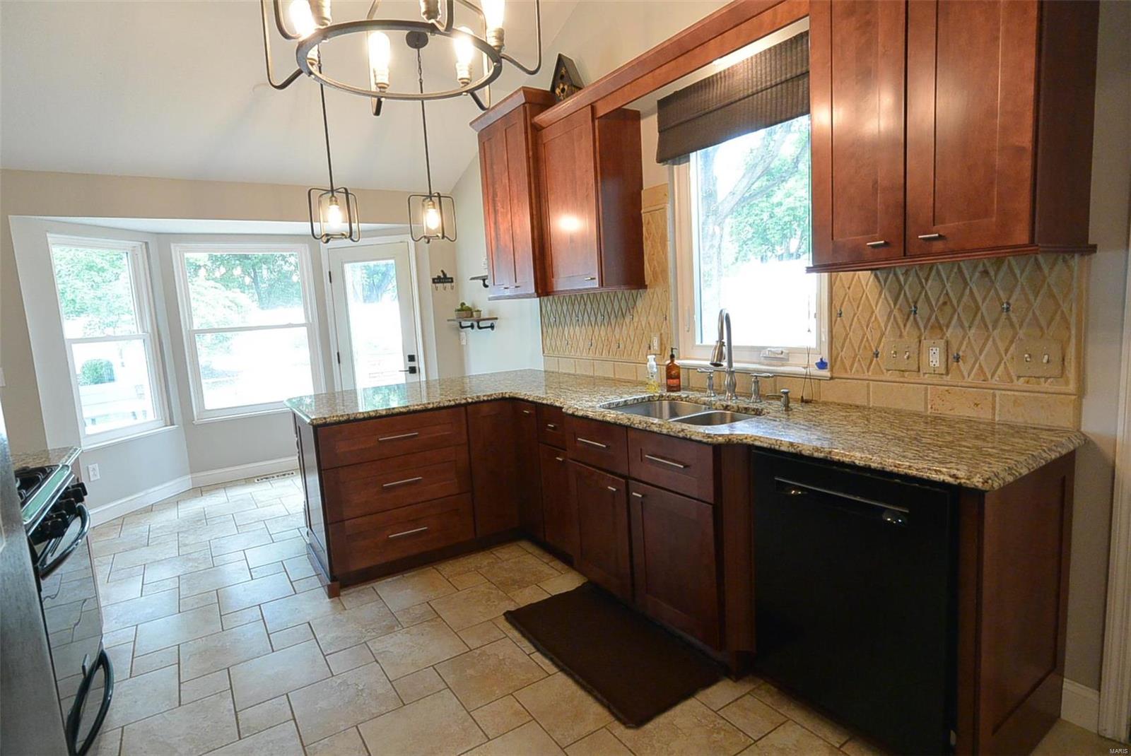 13 Karabair Road St. Peters, MO 63376 - Photo 8 of 38 Gallery Image 8