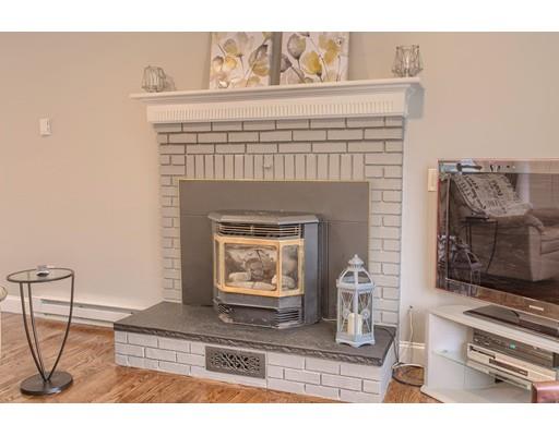 15 Skyline Drive Rutland, MA 01543 - Photo 12 of 30 a view of living room