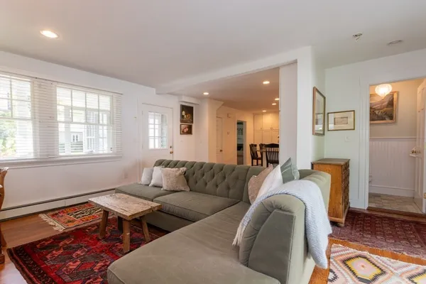 $1,198,000 | 6 Willow Street, Wellesley, MA 02481