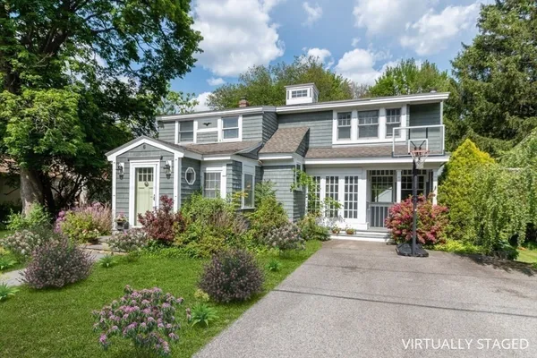 $1,198,000 | 6 Willow Street, Wellesley, MA 02481