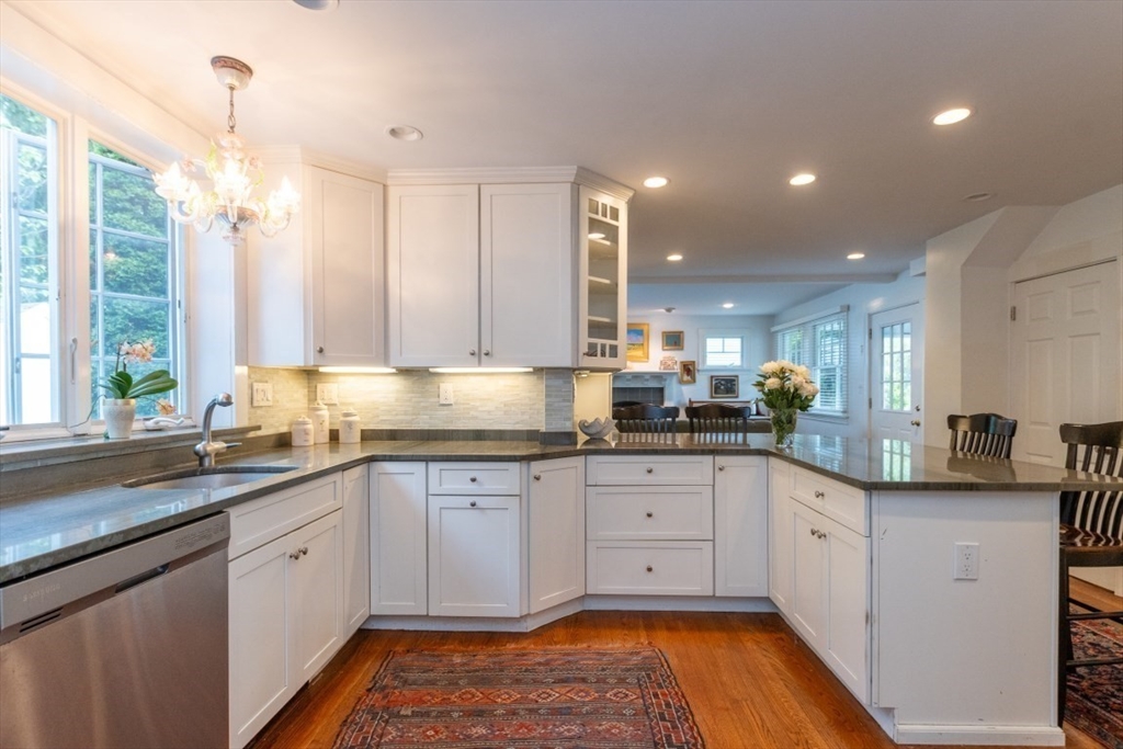 6 Willow Street Wellesley, MA 02481 - Photo 4 of 37