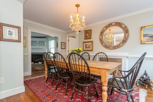 $1,198,000 | 6 Willow Street, Wellesley, MA 02481