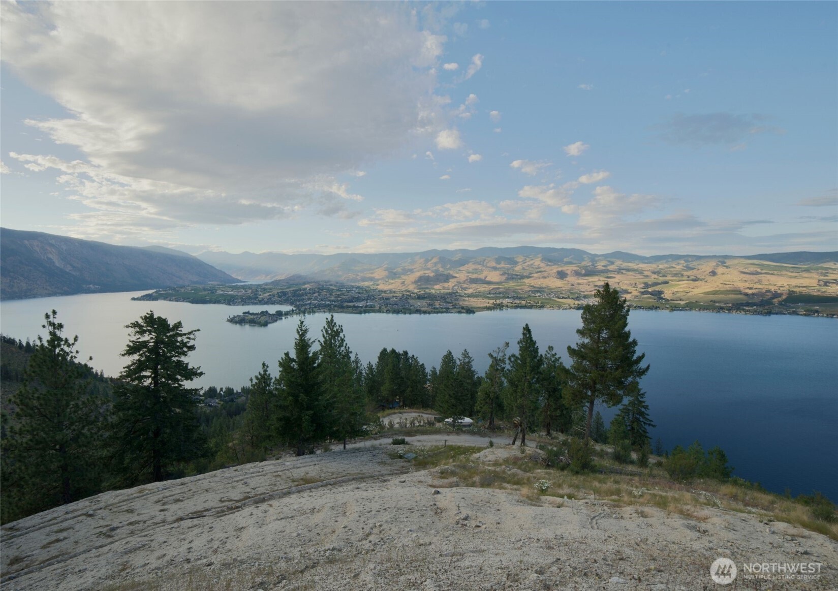 0 South Lakeshore Road, Unit 1 Chelan, WA 98816 - Photo 2 of 11