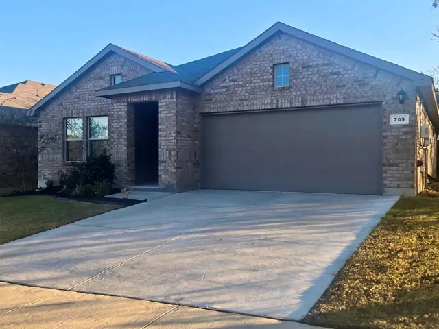 $2,250 | 709 Blacktail Drive, Fort Worth, TX 76131