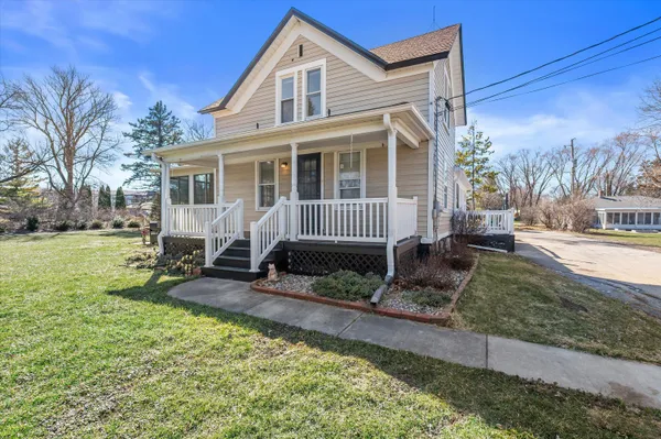 $500,000 | W156N5045 Pilgrim Road, Menomonee Falls, WI 53051