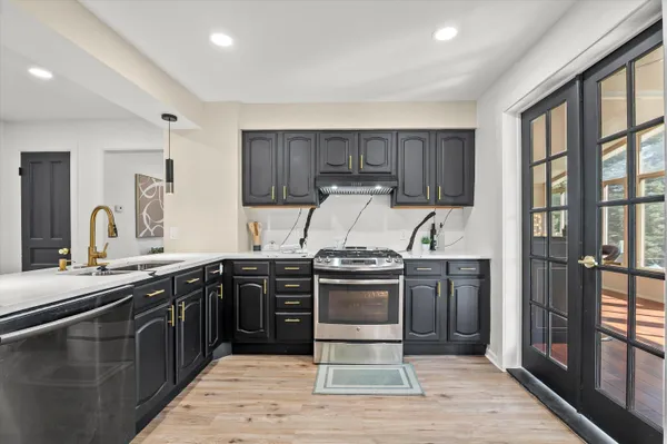 $500,000 | W156N5045 Pilgrim Road, Menomonee Falls, WI 53051