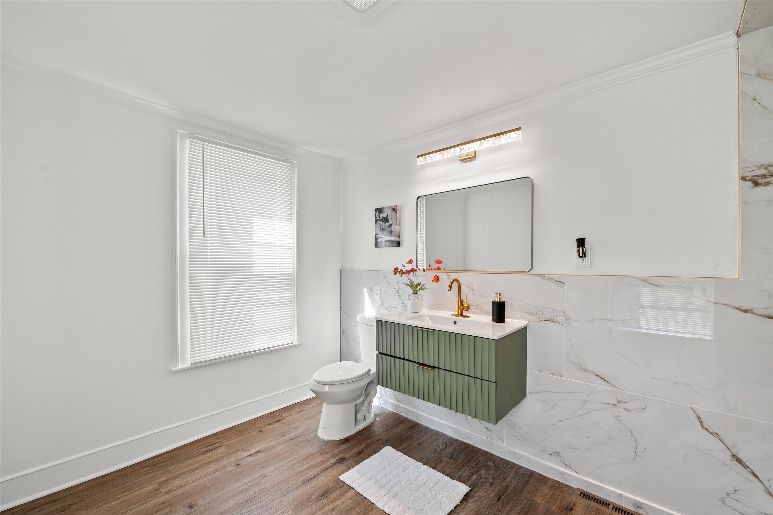 W156N5045 Pilgrim Road Menomonee Falls, WI 53051 - Photo 18 of 36 Main Floor Full Bathroom