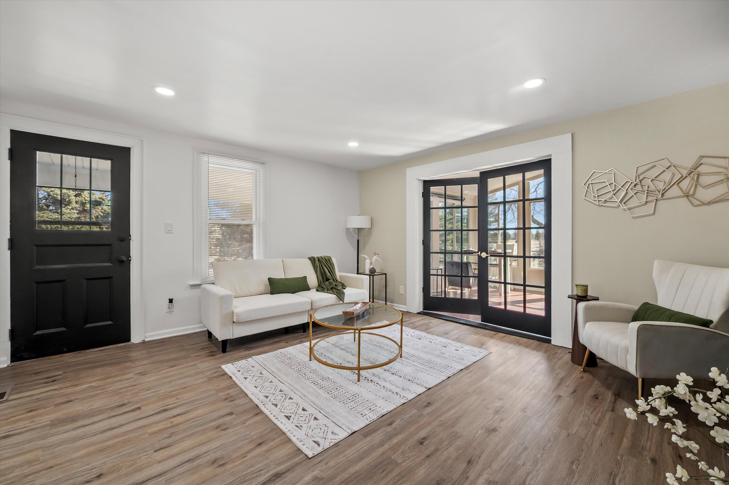 W156N5045 Pilgrim Road Menomonee Falls, WI 53051 - Photo 3 of 36 Living Room