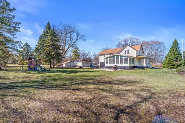 $500,000 | W156N5045 Pilgrim Road, Menomonee Falls, WI 53051