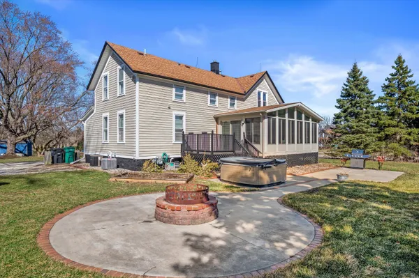 $500,000 | W156N5045 Pilgrim Road, Menomonee Falls, WI 53051