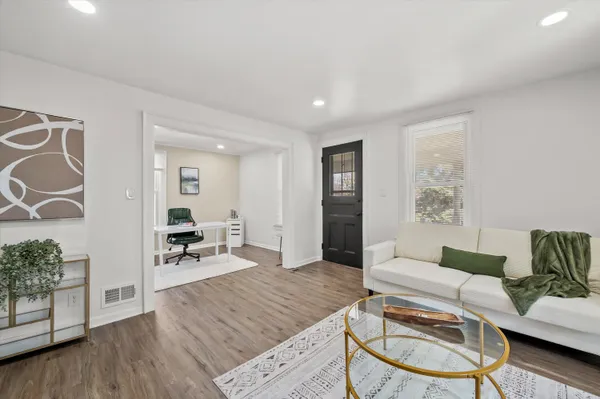 $500,000 | W156N5045 Pilgrim Road, Menomonee Falls, WI 53051