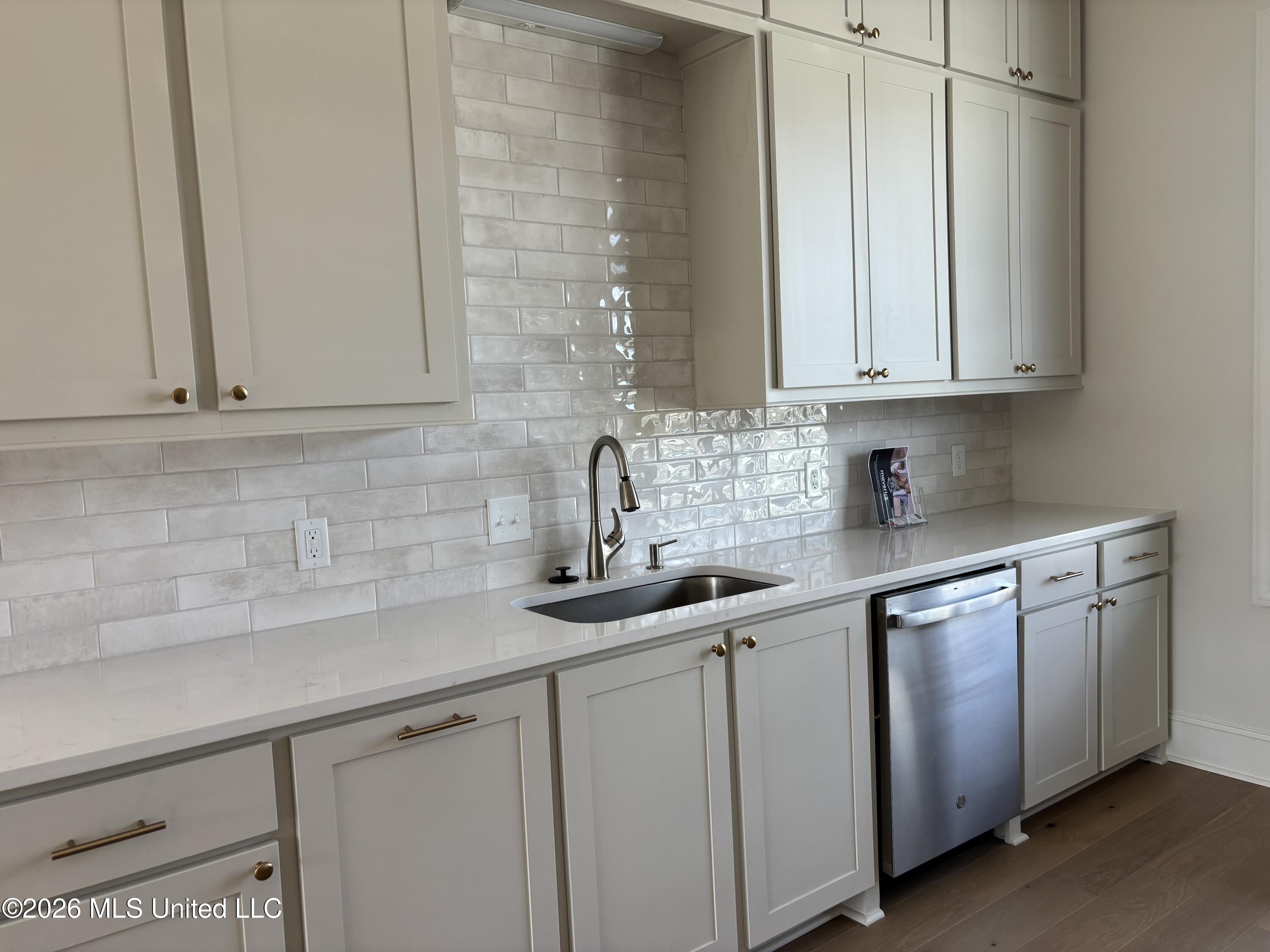 107 Trace Pointe Place Clinton, MS 39056 - Photo 7 of 19 IMG_0364