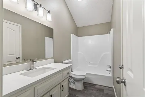 $309,000 | 708 Autumn Drive, Belton, MO 64012