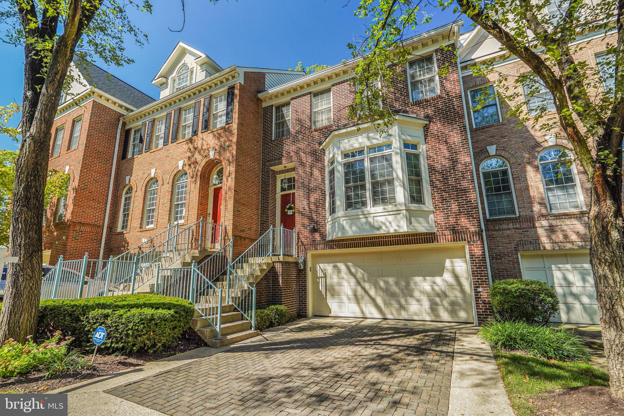 150 Rees Place Falls Church, VA 22046 - Photo 2 of 47