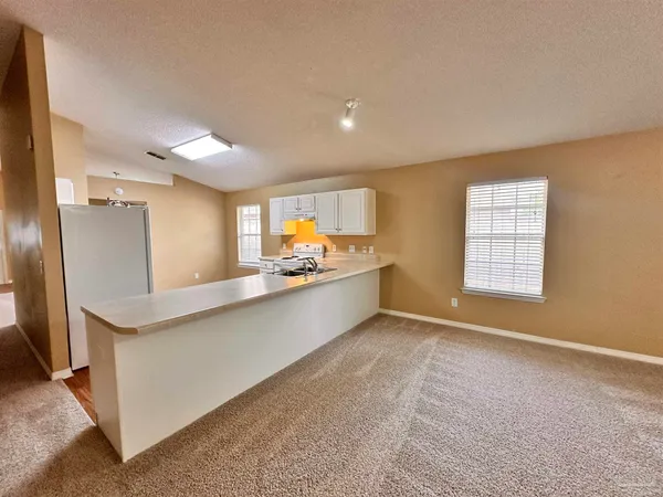 $1,895 | 4856 Genevive Court, Pensacola, FL 32526