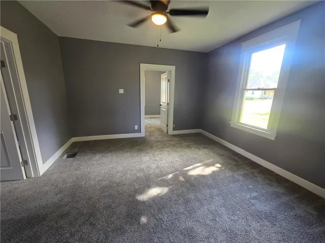 $189,000 | 2113 Jefferson Avenue, Lexington, MO 64067