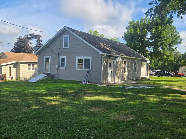 $189,000 | 2113 Jefferson Avenue, Lexington, MO 64067