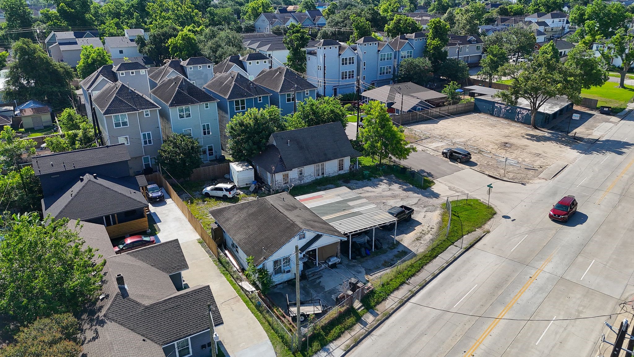 707 East 28th Street Houston, TX 77009 - Photo 5 of 28