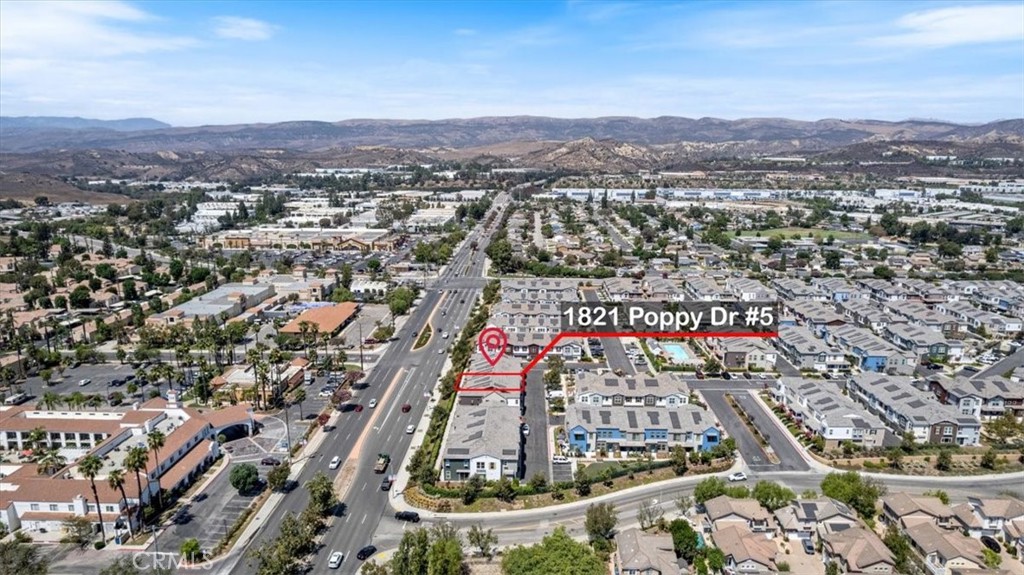1821 Poppy Drive, Unit 5 Simi Valley, CA 93065 - Photo 4 of 39 Gallery Image 4
