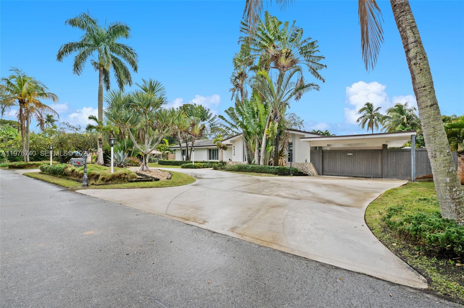9838 Southwest 94th Terrace Miami, FL 33176 - Photo 4 of 61