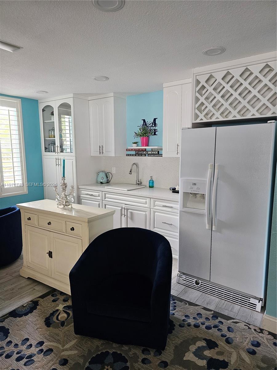 9838 Southwest 94th Terrace Miami, FL 33176 - Photo 41 of 61 Family room wet bar