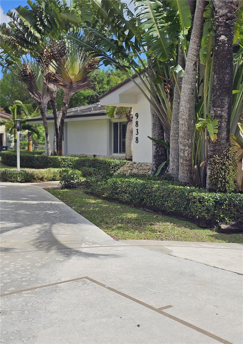 9838 Southwest 94th Terrace Miami, FL 33176 - Photo 6 of 61