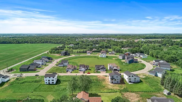 $114,900 | 9988 14th Circle Northeast, St. Michael, MN 55376