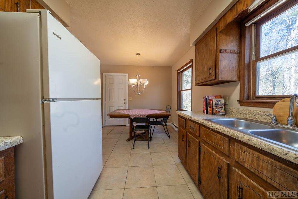 84 Raoul Road Highlands, NC 28741 - Photo 11 of 30 Gallery Image 11