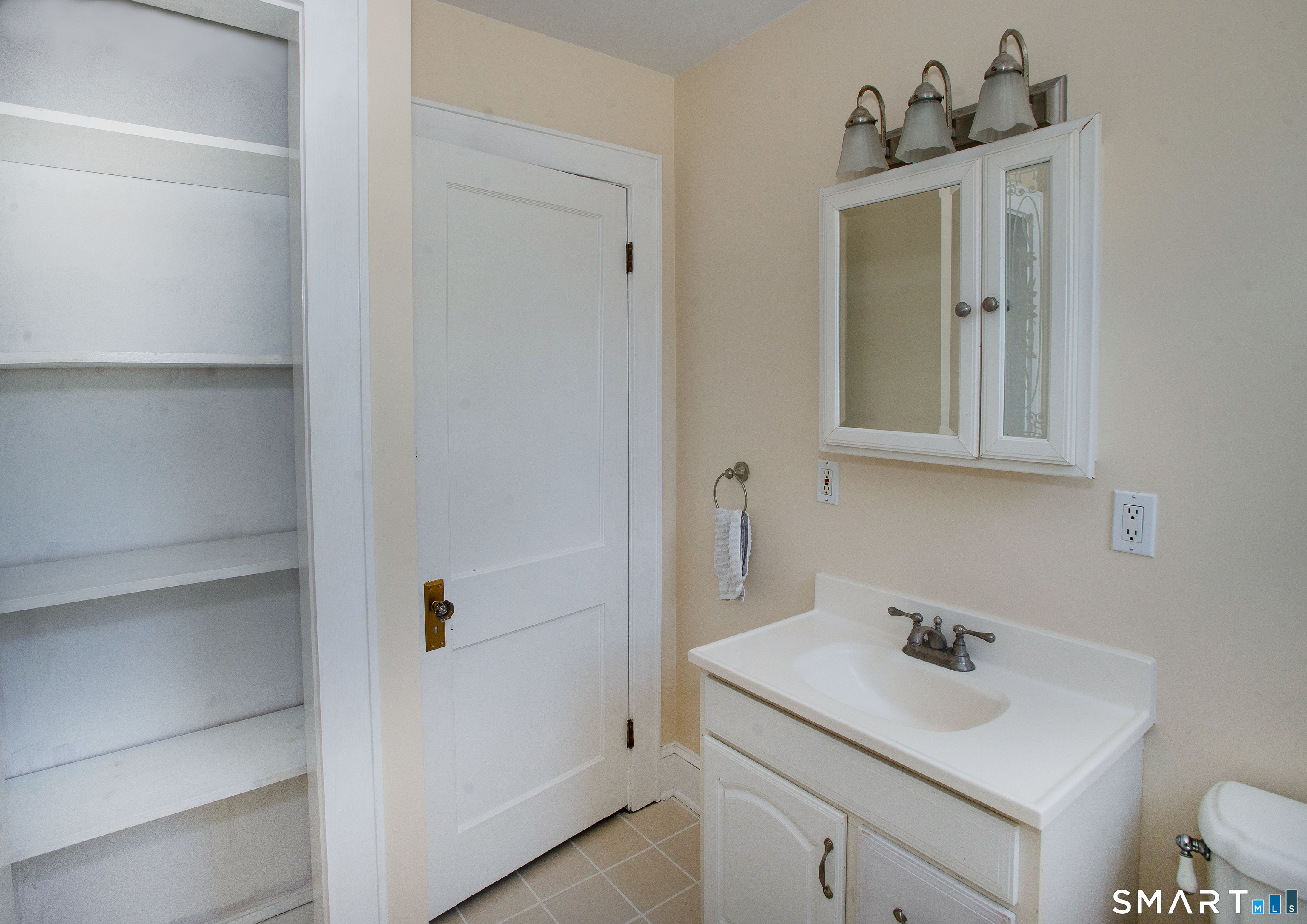 159 Barry Avenue Ridgefield, CT 06877 - Photo 21 of 39