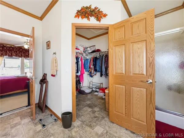 $899,900 | 27652 Happy Hours Drive, Rocky Mount, MO 65072