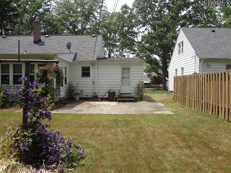 1315 Haverston Road Lyndhurst, OH 44124 - Photo 2 of 15 REAR YARD