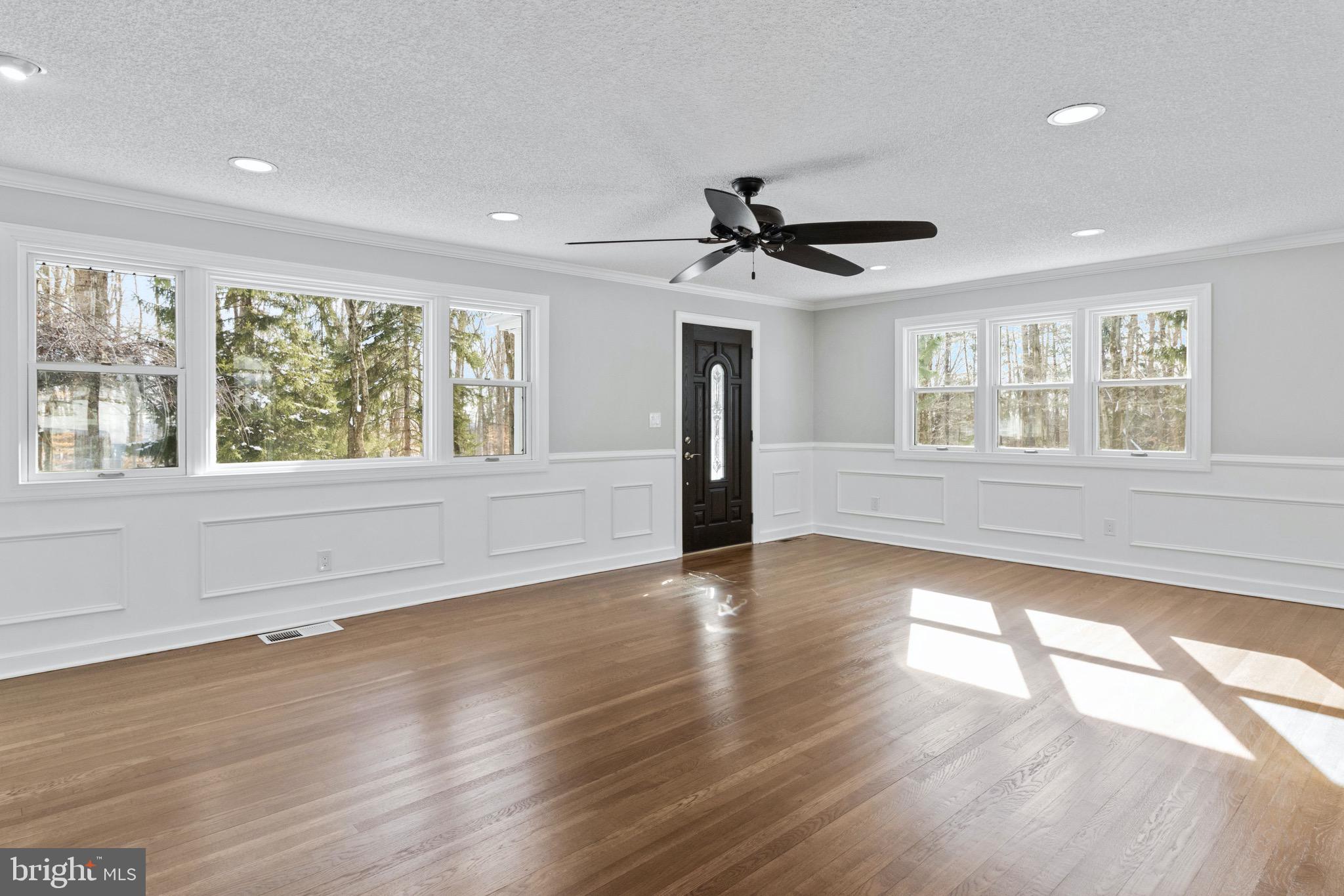 129 Woosamonsa Road Pennington, NJ 08534 - Photo 2 of 64 Gallery Image 2