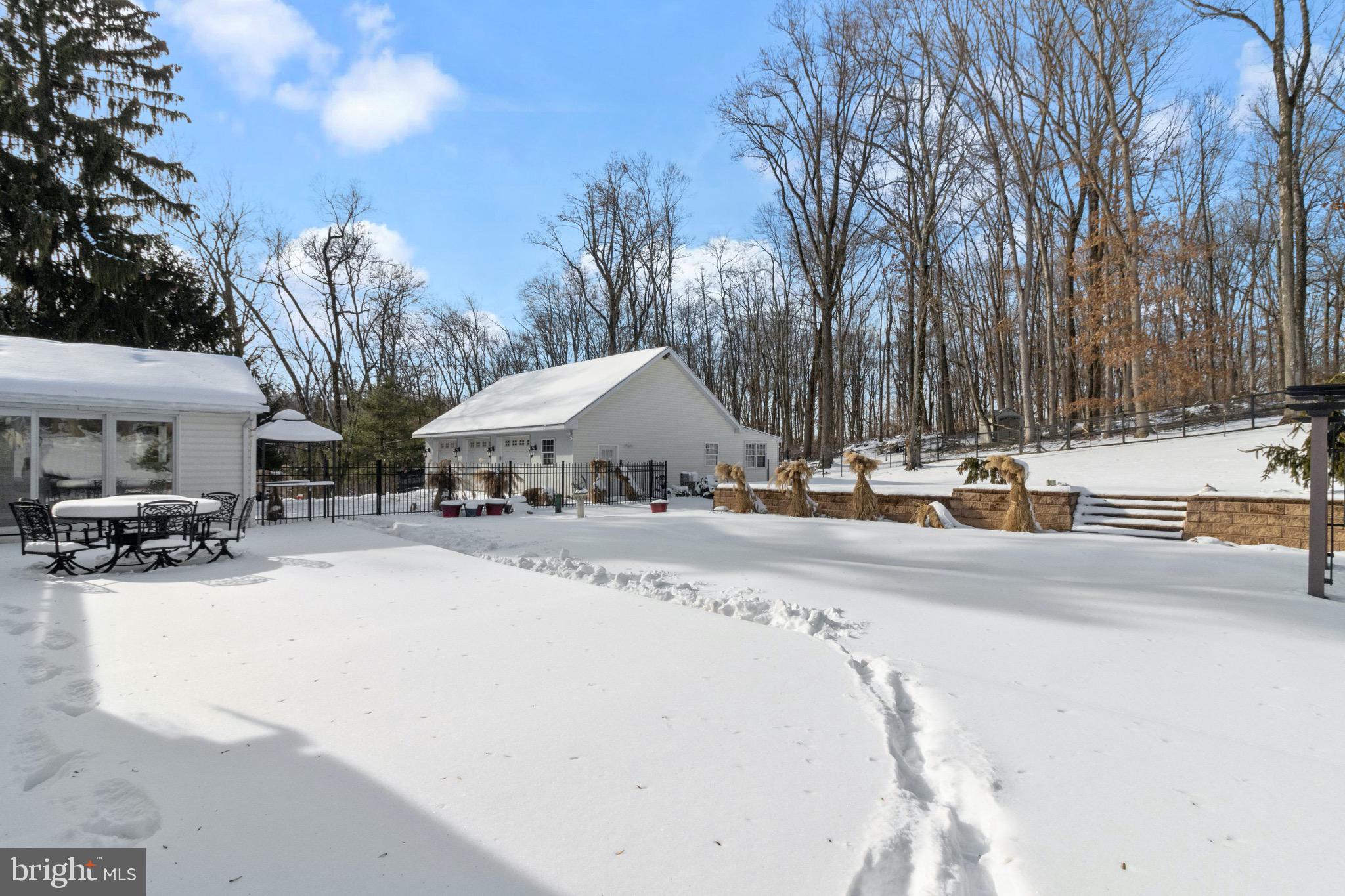 129 Woosamonsa Road Pennington, NJ 08534 - Photo 45 of 64 Gallery Image 45
