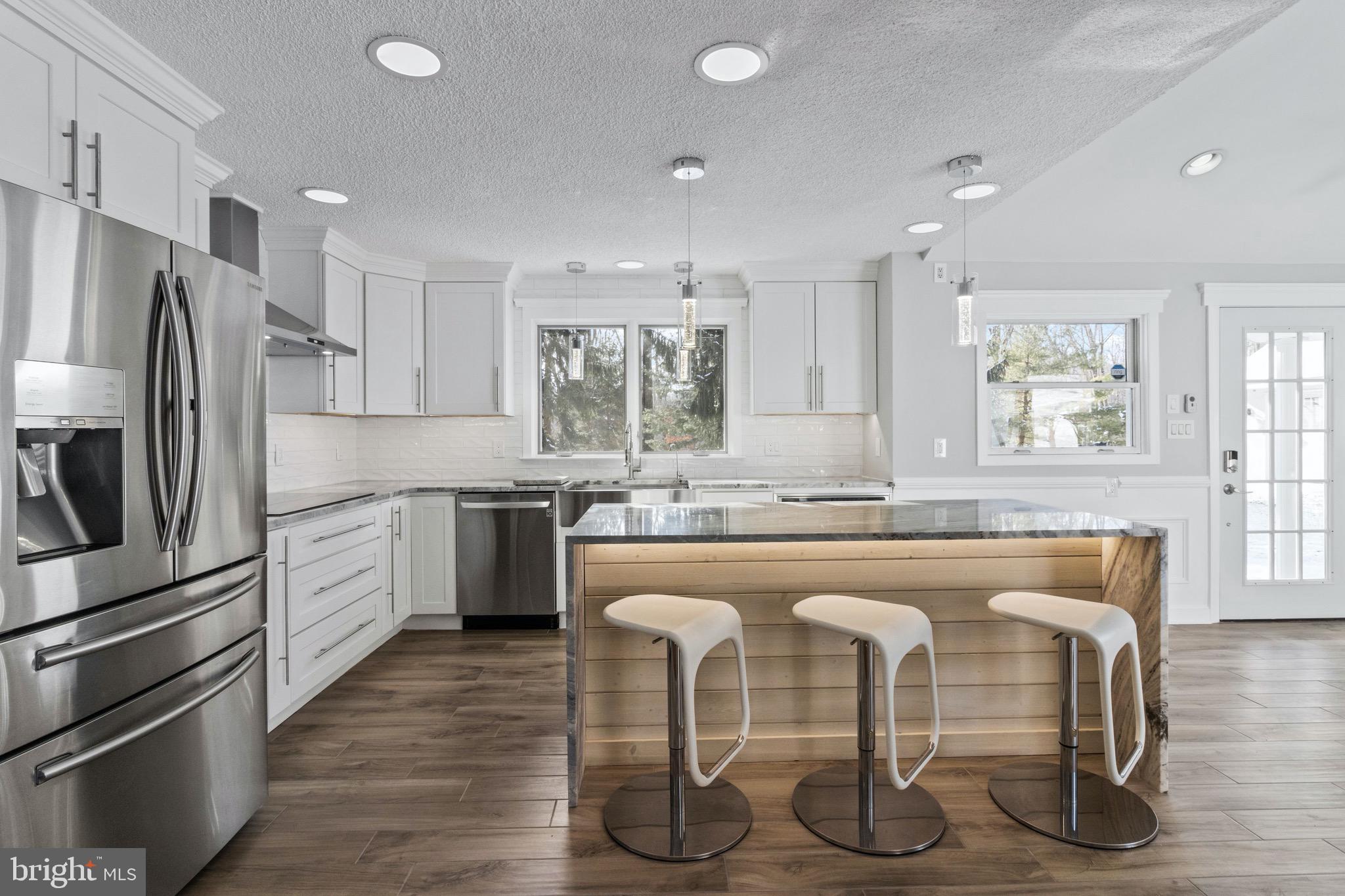 129 Woosamonsa Road Pennington, NJ 08534 - Photo 8 of 64 Gallery Image 8