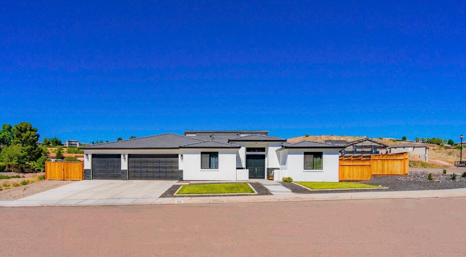 752 South 1740th Street West St. George, UT 84770 - Photo 1 of 1 20210107194120889518000000-o