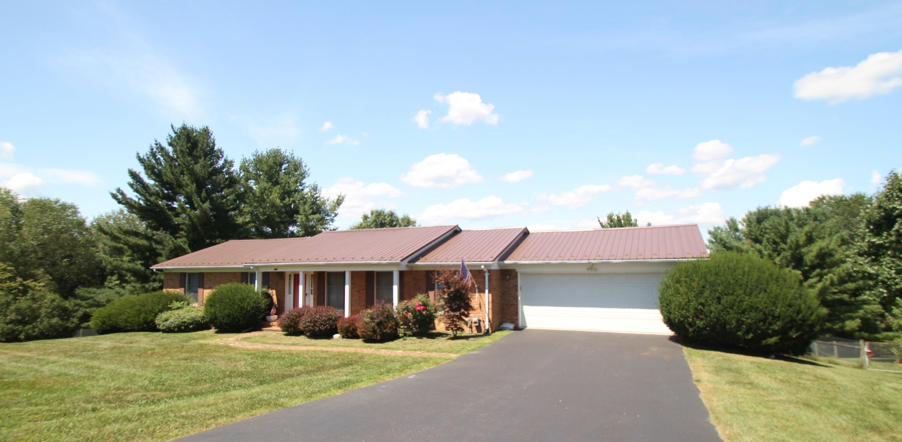 344 Farm Road Lewisburg, WV 24901 - Photo 2 of 45 Gallery Image 2