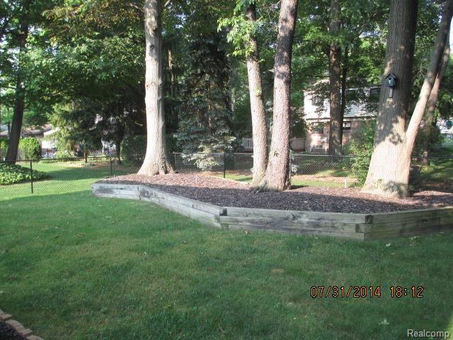 14526 Riverside Drive Livonia, MI 48154 - Photo 28 of 53 080314 167.jpg