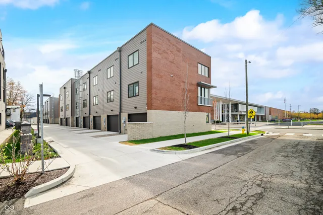 $469,500 | 822 7th Street, Columbus, IN 47201