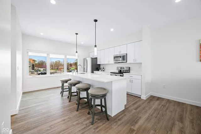 $469,500 | 822 7th Street, Columbus, IN 47201