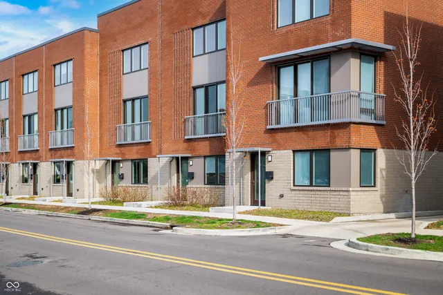 $469,500 | 822 7th Street, Columbus, IN 47201