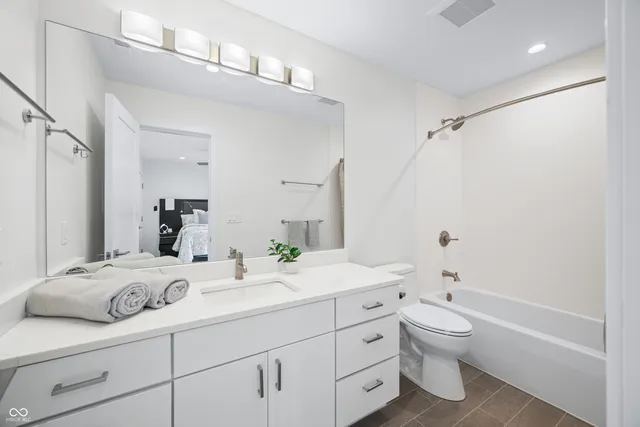 $469,500 | 822 7th Street, Columbus, IN 47201