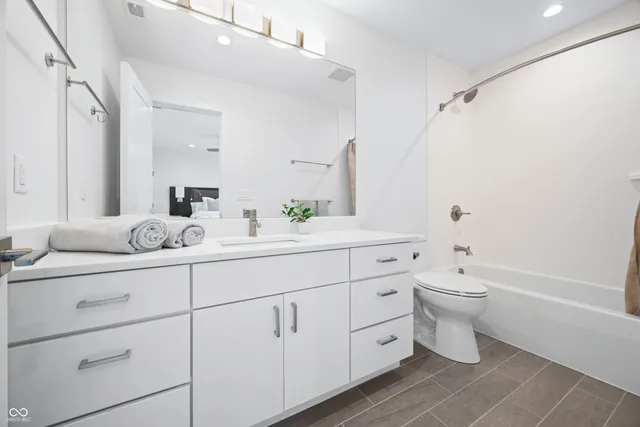 $469,500 | 822 7th Street, Columbus, IN 47201