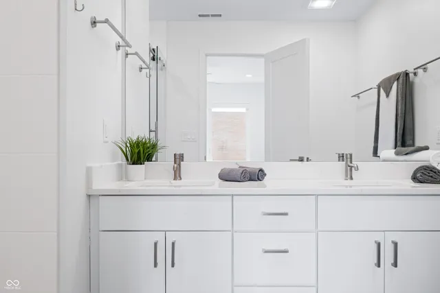 $469,500 | 822 7th Street, Columbus, IN 47201