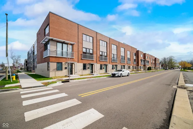 $469,500 | 822 7th Street, Columbus, IN 47201