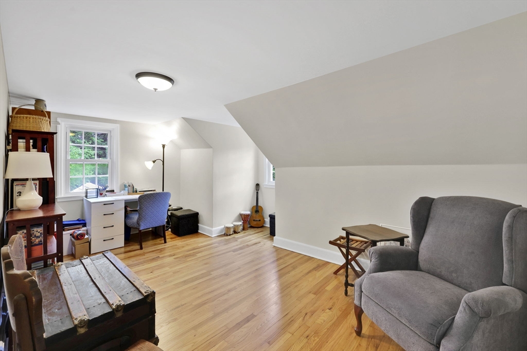 378 Roosevelt Avenue Springfield, MA 01118 - Photo 20 of 37