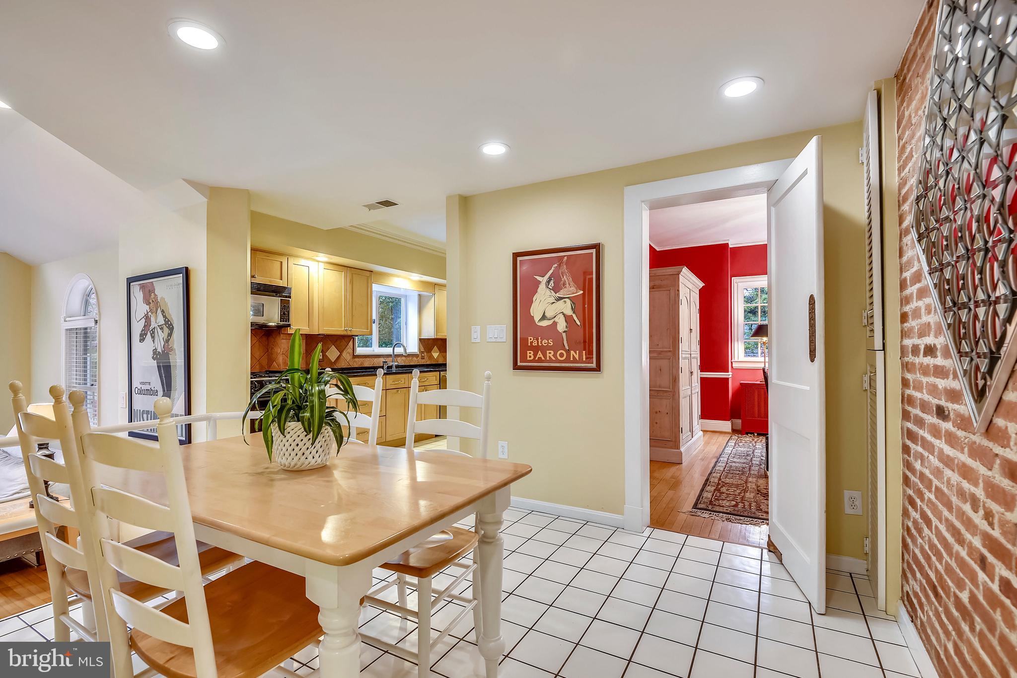 2208 South Road Baltimore, MD 21209 - Photo 16 of 55 Eat in Kitchen